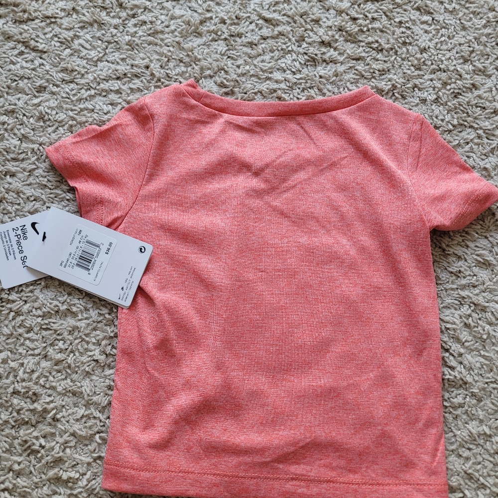 Lot of 2 NIKE athletic shirts 18M - 24M - Picture 5 of 7